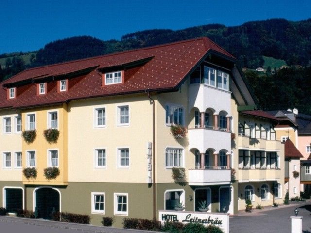 Hotel Leitnerbrau Мондзее Экстерьер фото
